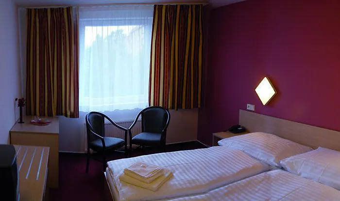 Mars Hotel 3*